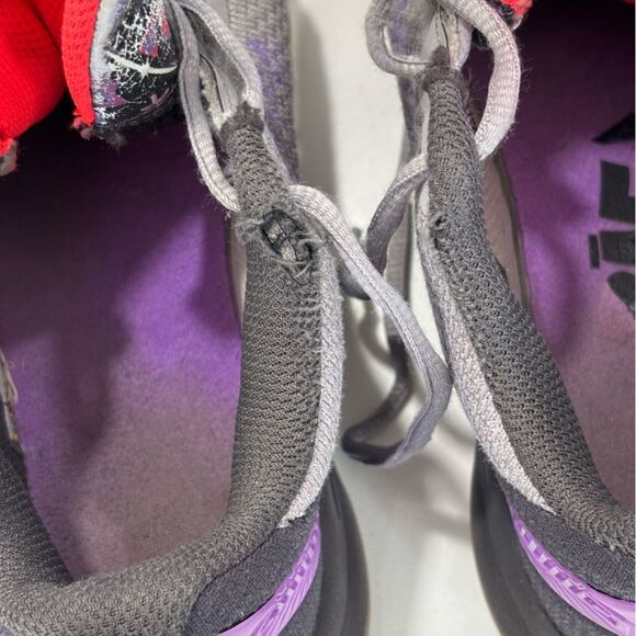 Nike | Kyrie Flytrap II Girls Size 2 Gray Purple Basketball Shoes AQ3413-003 - Picture 7 of 11